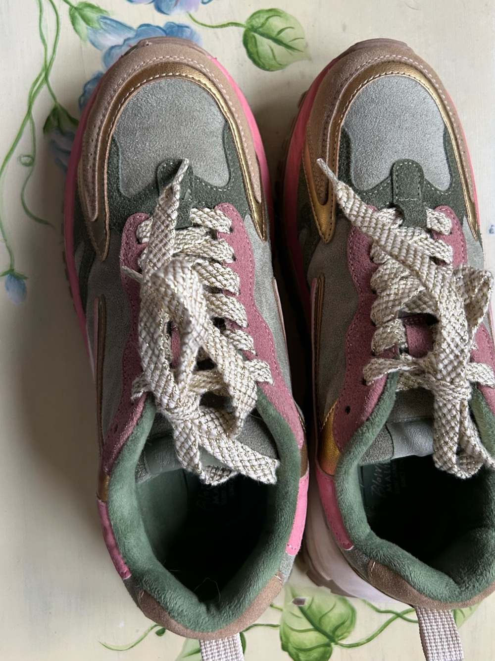 Size 8.5M Blowfish Malibu Sneakers Tennis Shoes Green, Multi-Color Accents